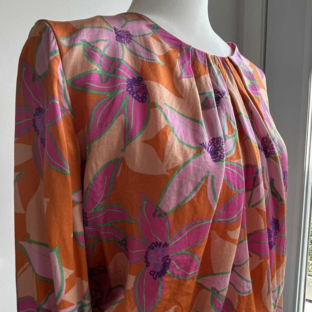 Rinascimento Made In Italy Floral Blouson Top With Smocked Hem & Keyhole – EU L